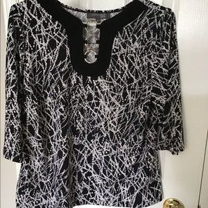 Stretchy beautiful top.